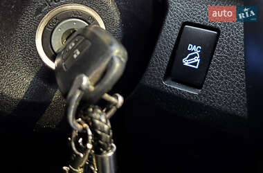 Внедорожник / Кроссовер Toyota RAV4 2013 в 