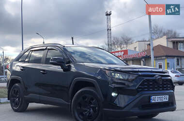 Позашляховик / Кросовер Toyota RAV4 2021 в Дніпрі