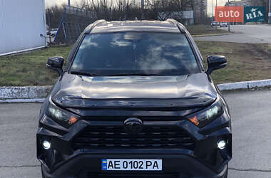 Позашляховик / Кросовер Toyota RAV4 2021 в Дніпрі