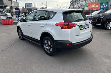 Внедорожник / Кроссовер Toyota RAV4 2015 в Киеве