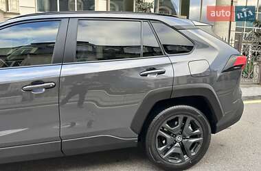 Внедорожник / Кроссовер Toyota RAV4 2024 в Киеве