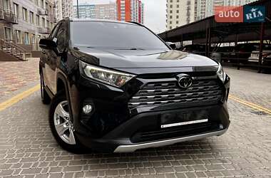 Внедорожник / Кроссовер Toyota RAV4 2021 в Одессе