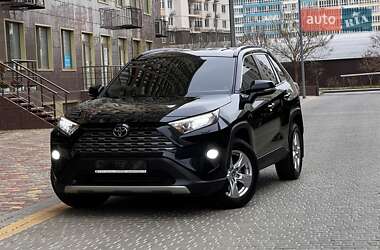 Внедорожник / Кроссовер Toyota RAV4 2021 в Одессе