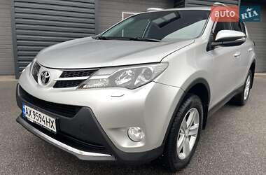 Внедорожник / Кроссовер Toyota RAV4 2013 в Харькове