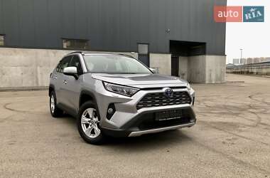 Позашляховик / Кросовер Toyota RAV4 2020 в Києві