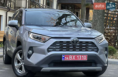 Внедорожник / Кроссовер Toyota RAV4 2018 в Дрогобыче