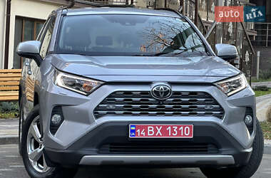 Внедорожник / Кроссовер Toyota RAV4 2018 в Дрогобыче