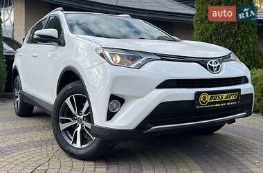 Позашляховик / Кросовер Toyota RAV4 2016 в Львові