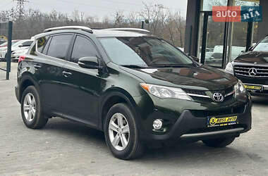 Позашляховик / Кросовер Toyota RAV4 2013 в Чернівцях