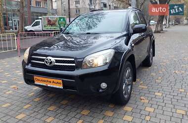 Позашляховик / Кросовер Toyota RAV4 2006 в 
