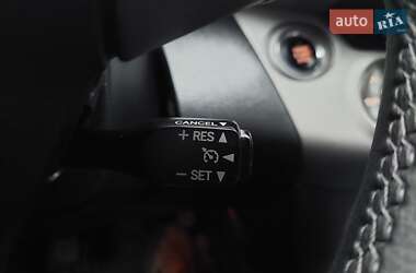 Позашляховик / Кросовер Toyota RAV4 2006 в 