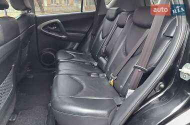 Позашляховик / Кросовер Toyota RAV4 2006 в 