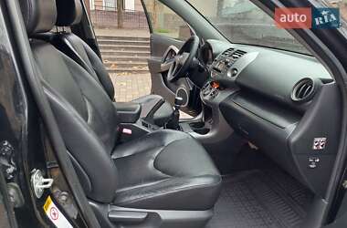 Позашляховик / Кросовер Toyota RAV4 2006 в 