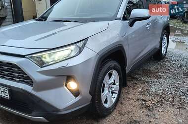 Позашляховик / Кросовер Toyota RAV4 2021 в Житомирі