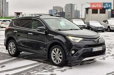 Позашляховик / Кросовер Toyota RAV4 2016 в Києві