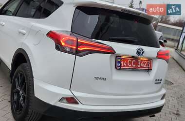 Позашляховик / Кросовер Toyota RAV4 2018 в Києві