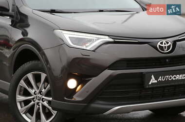 Позашляховик / Кросовер Toyota RAV4 2016 в Києві