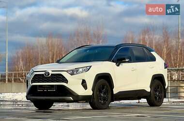 Позашляховик / Кросовер Toyota RAV4 2019 в Києві