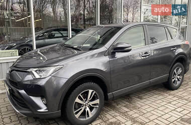 Внедорожник / Кроссовер Toyota RAV4 2018 в Черкассах