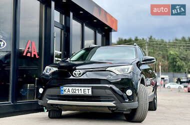 Позашляховик / Кросовер Toyota RAV4 2016 в Києві