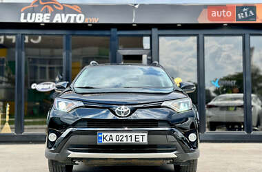 Позашляховик / Кросовер Toyota RAV4 2016 в Києві