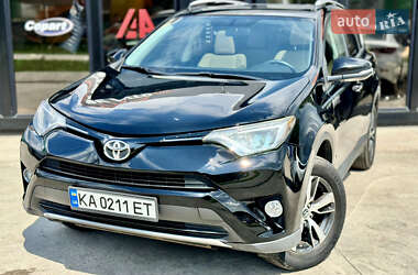 Позашляховик / Кросовер Toyota RAV4 2016 в Києві