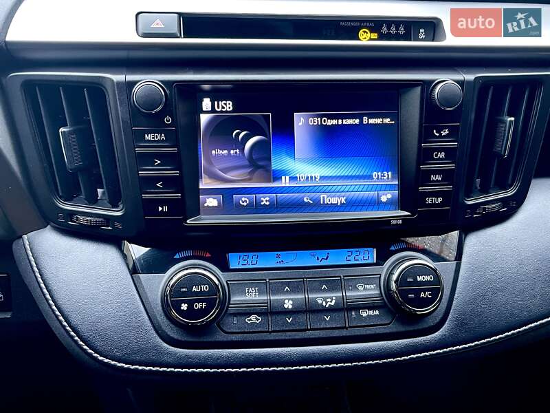 Внедорожник / Кроссовер Toyota RAV4 2017 в Ивано-Франковске фото 13 Внедорожник / Кроссовер Toyota RAV4 2017 в Ивано-Франковске