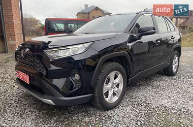 Позашляховик / Кросовер Toyota RAV4 2021 в Буську