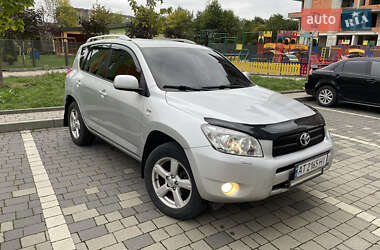 Позашляховик / Кросовер Toyota RAV4 2009 в Івано-Франківську