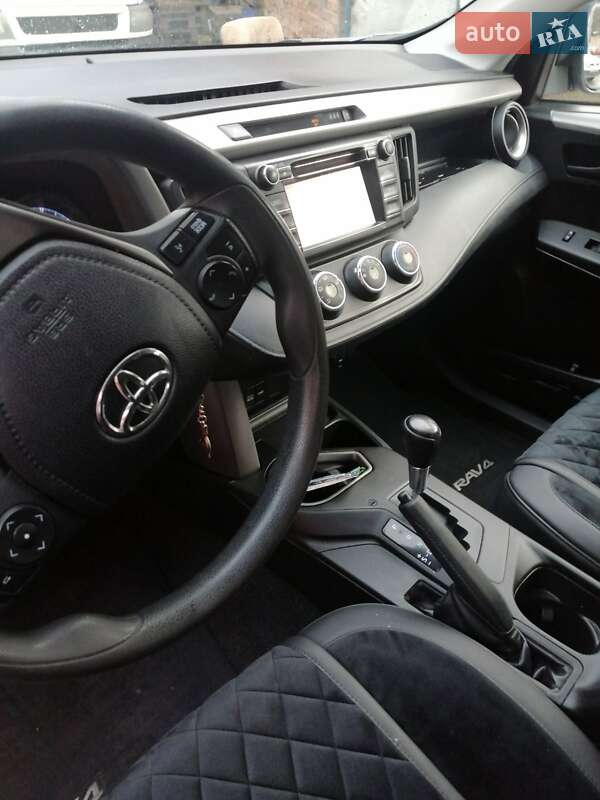 Позашляховик / Кросовер Toyota RAV4 2017 в Вінниці