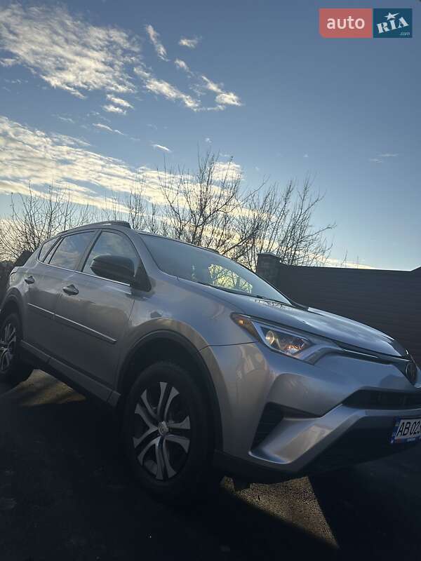 Позашляховик / Кросовер Toyota RAV4 2017 в Вінниці