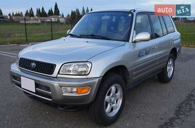 Позашляховик / Кросовер Toyota RAV4 2001 в Львові