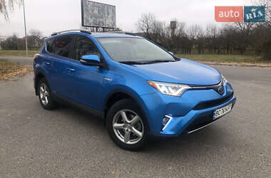 Позашляховик / Кросовер Toyota RAV4 2017 в Львові