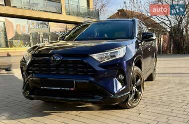 Позашляховик / Кросовер Toyota RAV4 2020 в Ужгороді