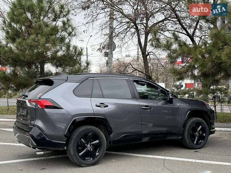 Внедорожник / Кроссовер Toyota RAV4 2021 в Одессе