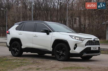 Позашляховик / Кросовер Toyota RAV4 2019 в Дніпрі