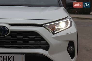 Позашляховик / Кросовер Toyota RAV4 2019 в Дніпрі