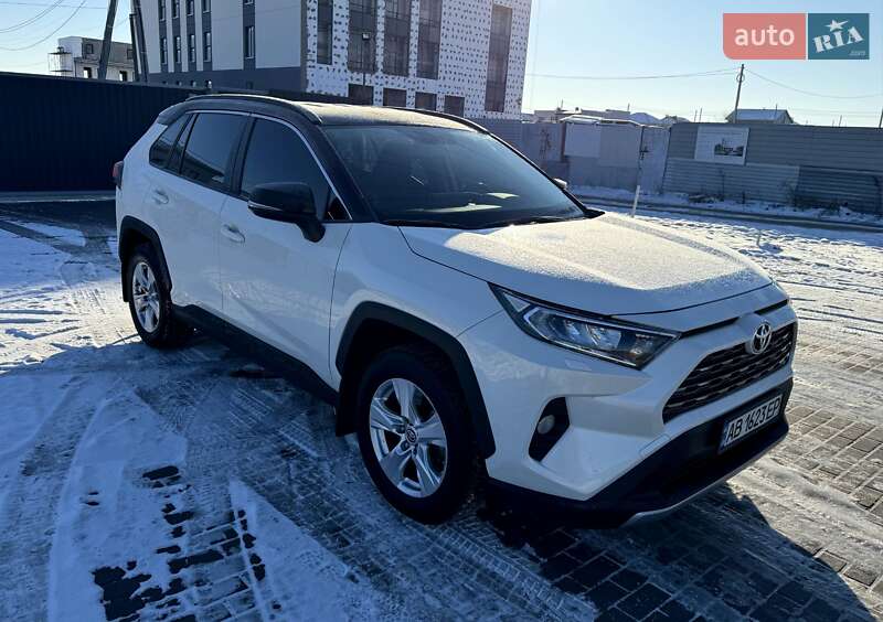 Позашляховик / Кросовер Toyota RAV4 2019 в Вінниці