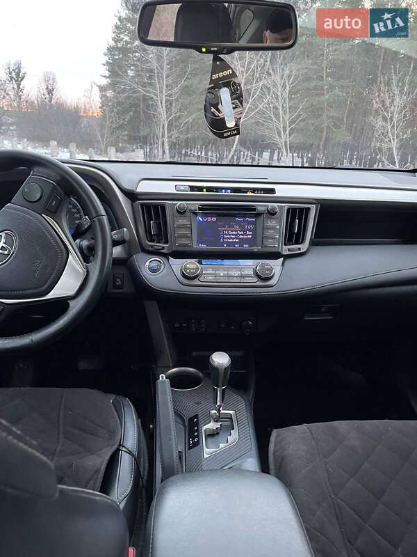 Внедорожник / Кроссовер Toyota RAV4 2013 в Изюме