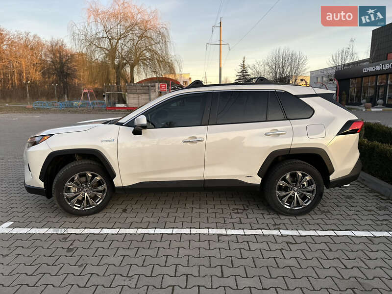 Внедорожник / Кроссовер Toyota RAV4 2022 в Виннице