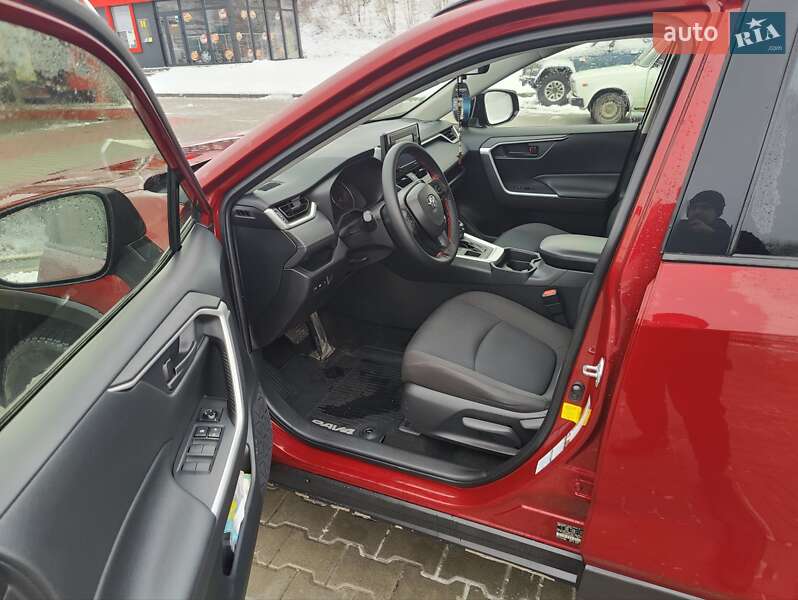 Внедорожник / Кроссовер Toyota RAV4 2019 в Тернополе