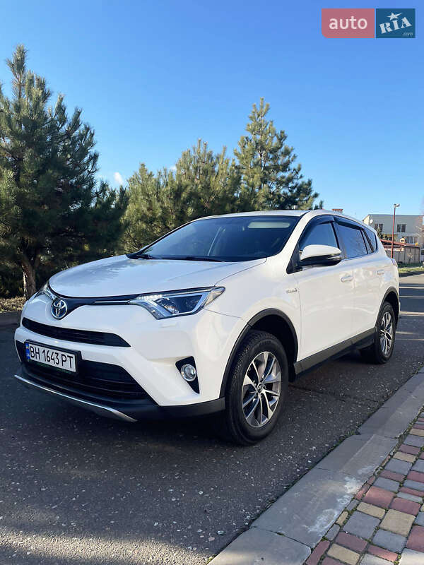 Внедорожник / Кроссовер Toyota RAV4 2018 в Одессе