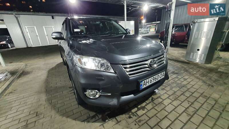 Внедорожник / Кроссовер Toyota RAV4 2012 в Киеве