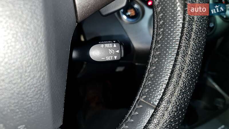 Внедорожник / Кроссовер Toyota RAV4 2012 в Киеве