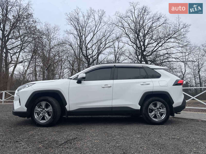 Позашляховик / Кросовер Toyota RAV4 2023 в Києві