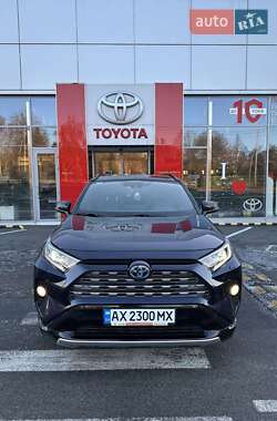 Позашляховик / Кросовер Toyota RAV4 2018 в Харкові