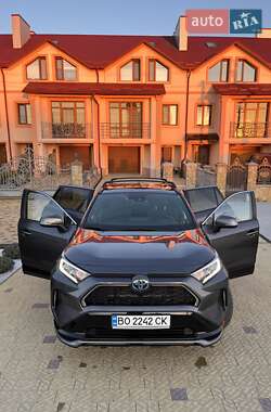 Позашляховик / Кросовер Toyota RAV4 2021 в Тернополі