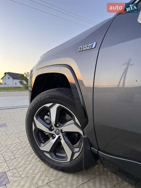 Позашляховик / Кросовер Toyota RAV4 2021 в Тернополі