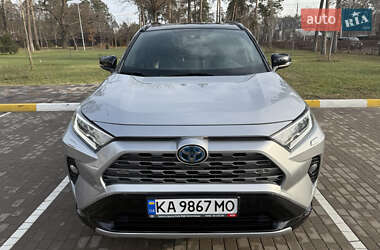 Внедорожник / Кроссовер Toyota RAV4 2020 в Ирпене