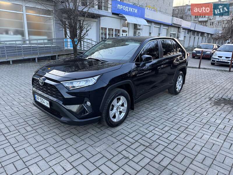 Внедорожник / Кроссовер Toyota RAV4 2021 в Днепре